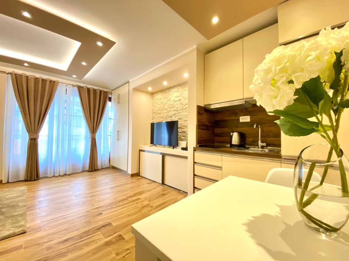 Villa Blanca Risan Exterior photo