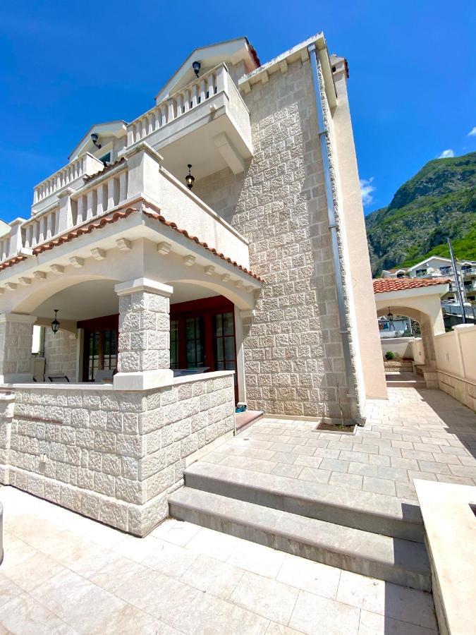 Villa Blanca Risan Exterior photo