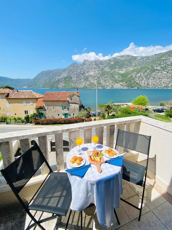 Villa Blanca Risan Exterior photo