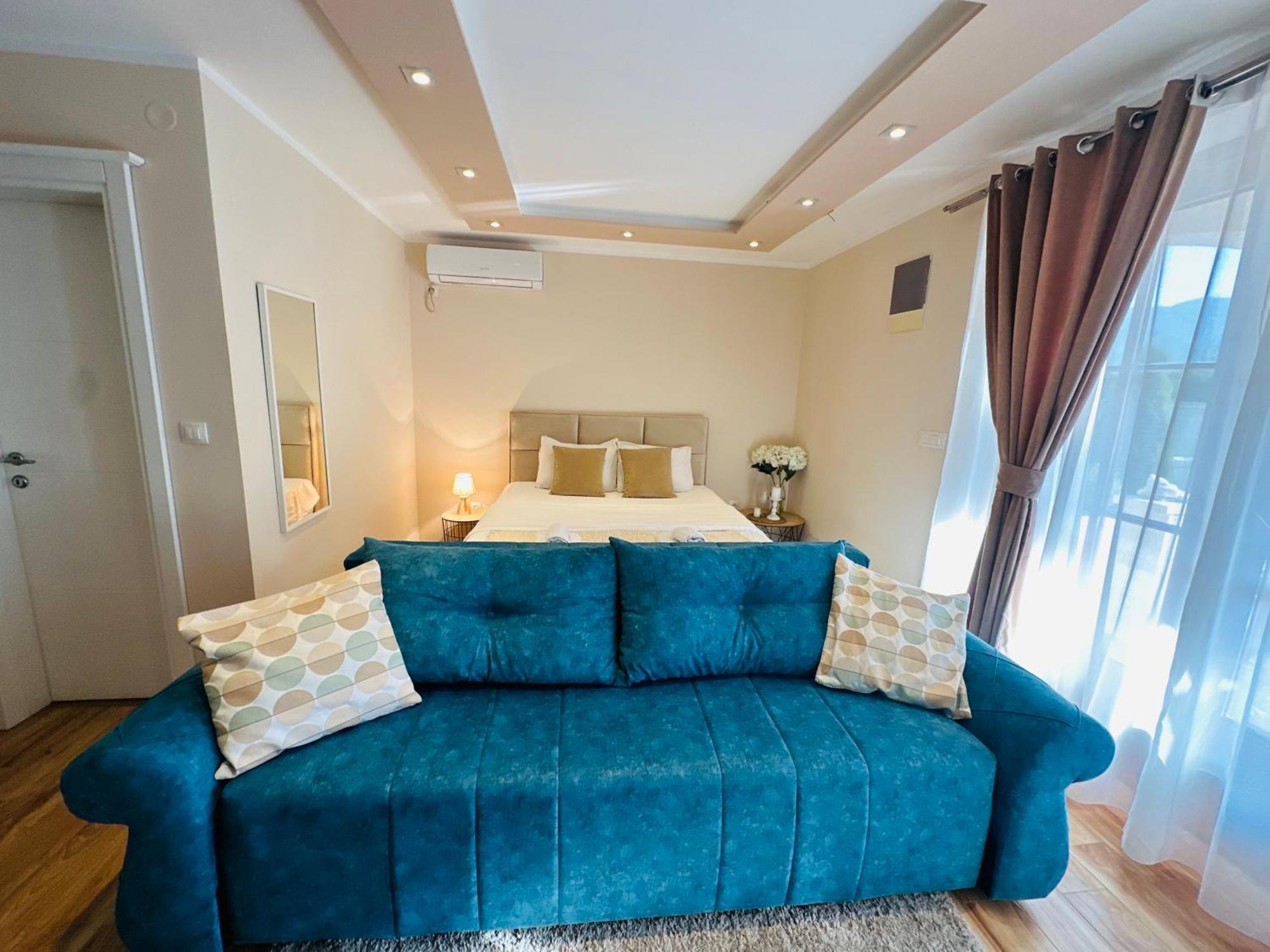 Villa Blanca Risan Exterior photo